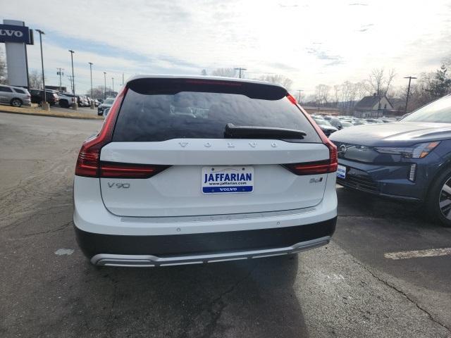 new 2025 Volvo V90 Cross Country car, priced at $64,105