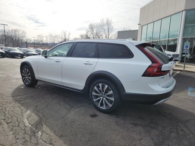 new 2025 Volvo V90 Cross Country car, priced at $64,105