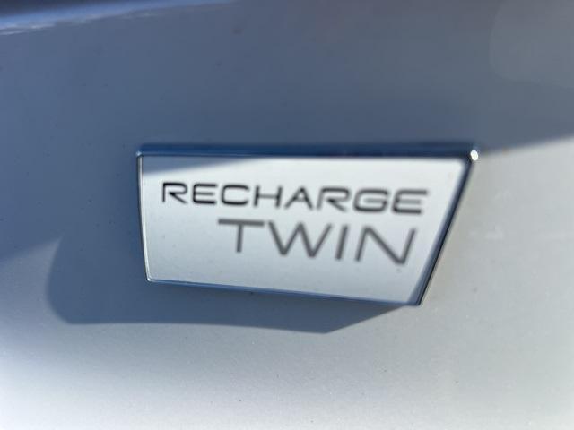 used 2022 Volvo C40 Recharge Pure Electric car, priced at $29,622