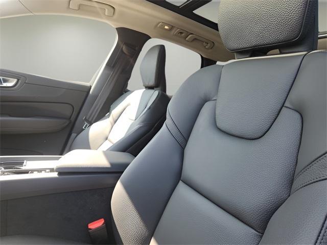 new 2025 Volvo XC60 car, priced at $55,335