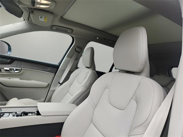 new 2025 Volvo XC90 Plug-In Hybrid car, priced at $81,495