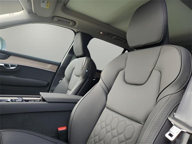 new 2025 Volvo XC90 Plug-In Hybrid car, priced at $78,805