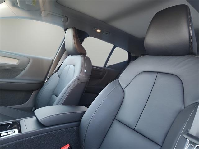 new 2025 Volvo XC40 car, priced at $49,790