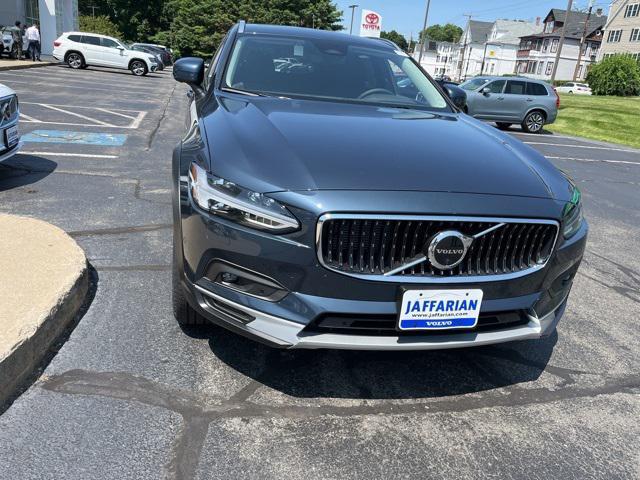 new 2025 Volvo V90 Cross Country car, priced at $63,710