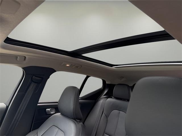 used 2024 Volvo XC40 car, priced at $35,150