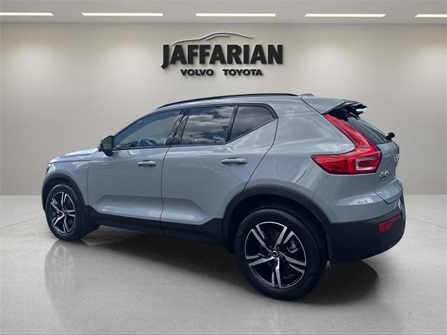 used 2024 Volvo XC40 car, priced at $35,150