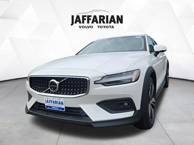 new 2025 Volvo V60 Cross Country car, priced at $55,025