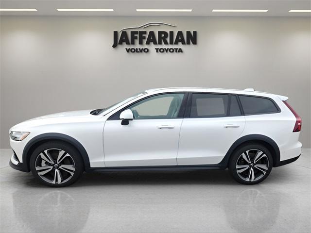 new 2025 Volvo V60 Cross Country car, priced at $55,025