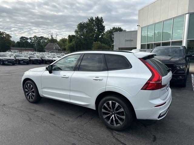 new 2025 Volvo XC60 car, priced at $51,860