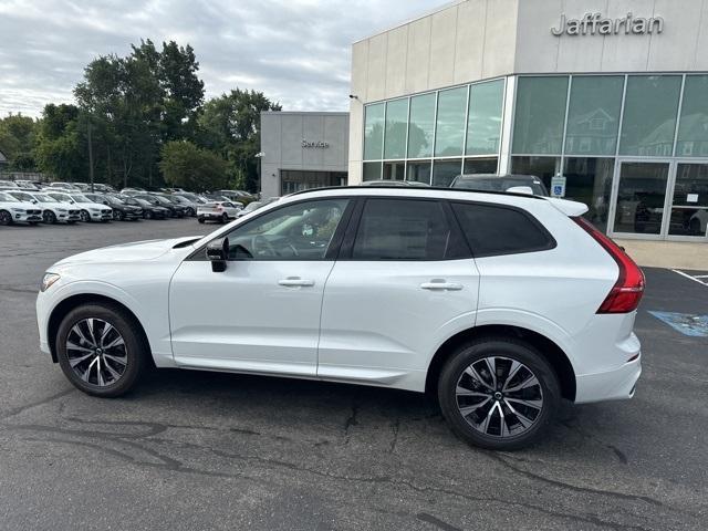 new 2025 Volvo XC60 car, priced at $51,860