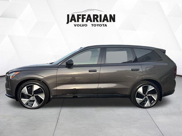 new 2025 Volvo EX90 car, priced at $92,505