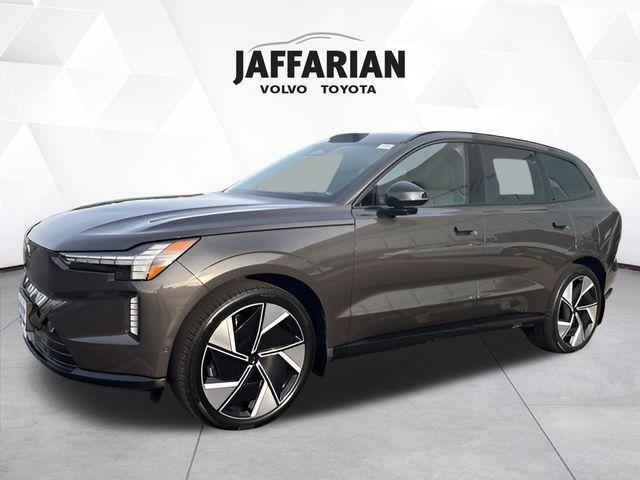 new 2025 Volvo EX90 car, priced at $92,505