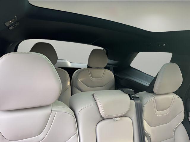 new 2025 Volvo EX90 car, priced at $92,505