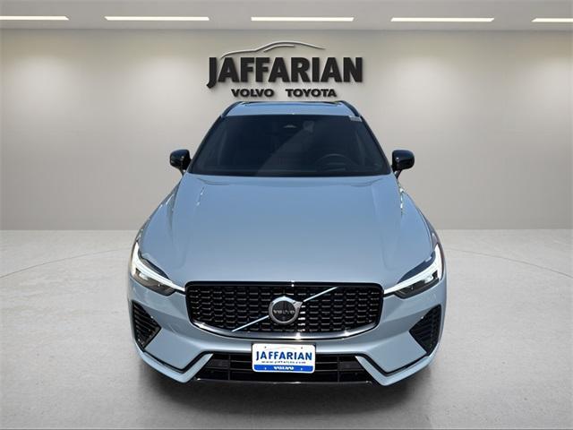 used 2022 Volvo XC60 Recharge Plug-In Hybrid car, priced at $36,900
