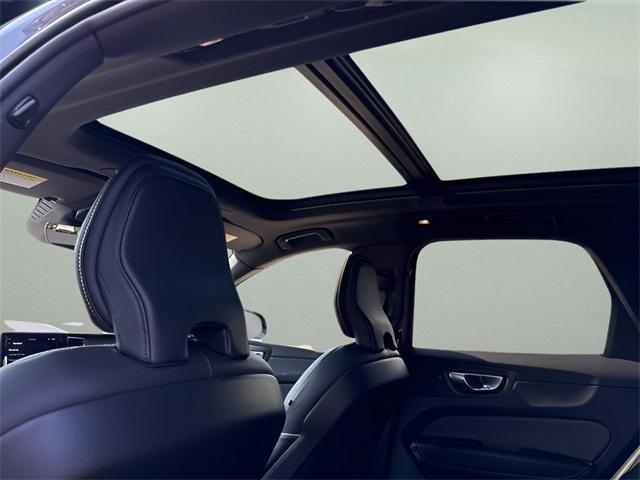 used 2022 Volvo XC60 Recharge Plug-In Hybrid car, priced at $36,900
