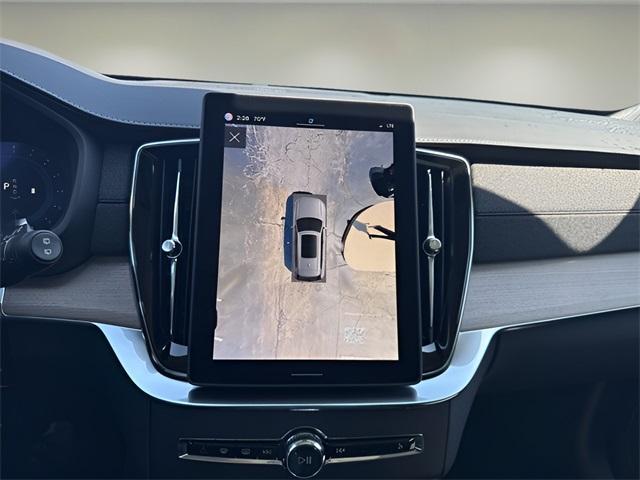 new 2025 Volvo XC90 car, priced at $69,155