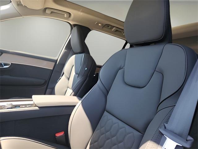new 2025 Volvo XC90 car, priced at $68,245
