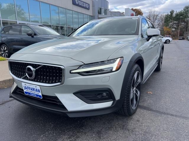 used 2022 Volvo V60 Cross Country car, priced at $34,991