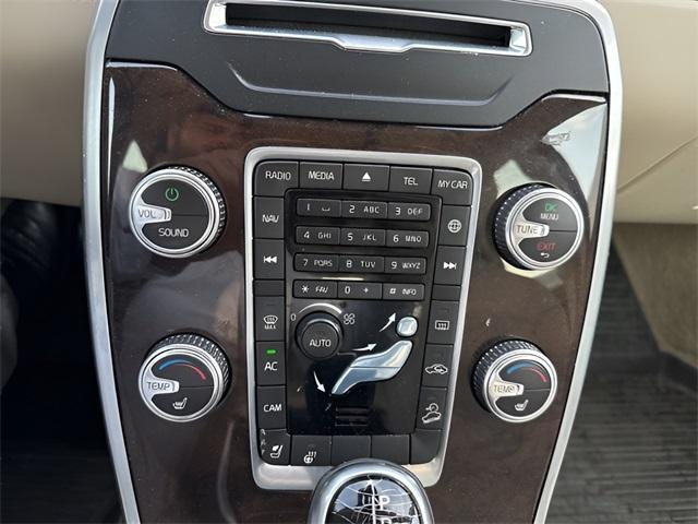 used 2016 Volvo XC70 car, priced at $15,500