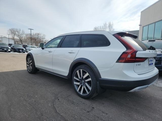 new 2025 Volvo V90 Cross Country car, priced at $64,605