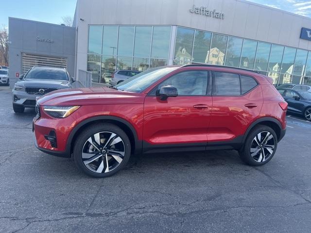 new 2025 Volvo XC40 car, priced at $50,590