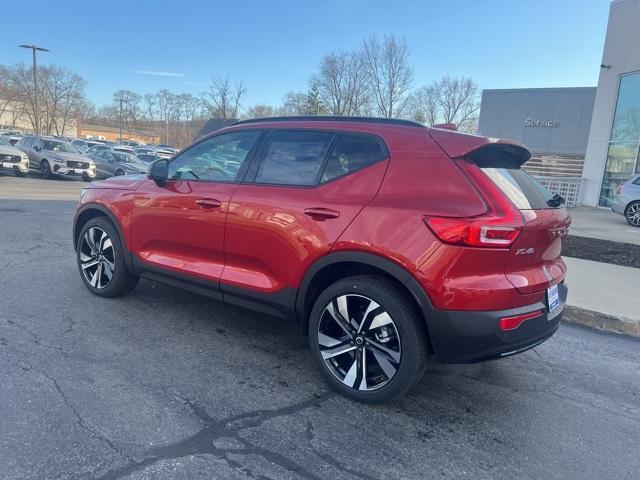 new 2025 Volvo XC40 car, priced at $50,590