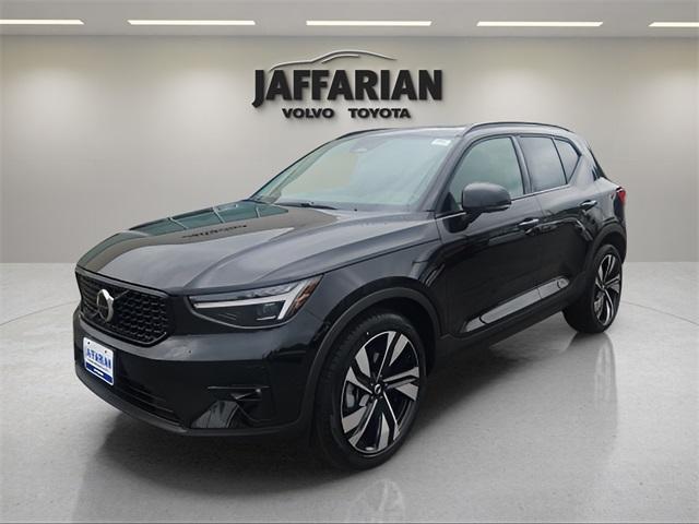 new 2025 Volvo XC40 car, priced at $49,810