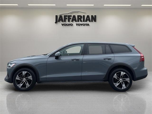 used 2024 Volvo V60 Cross Country car, priced at $40,900