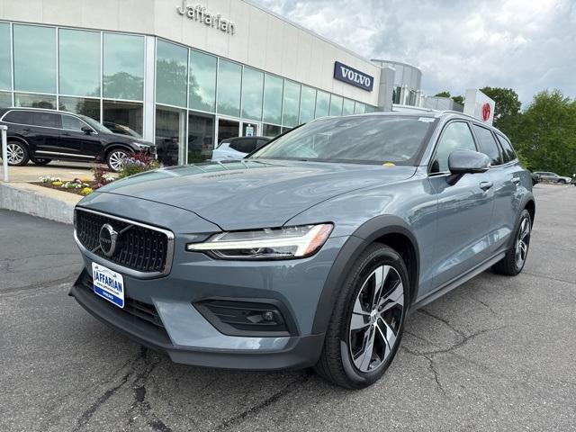 used 2024 Volvo V60 Cross Country car, priced at $42,900