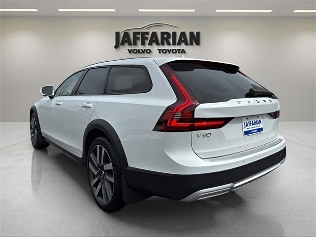 new 2025 Volvo V90 Cross Country car, priced at $65,175