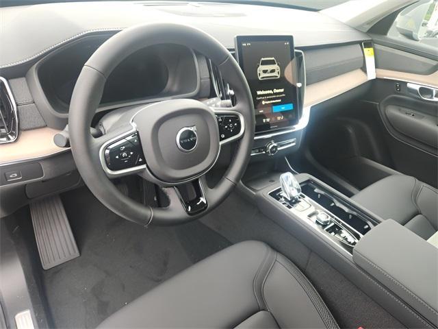 new 2025 Volvo XC90 car, priced at $70,045