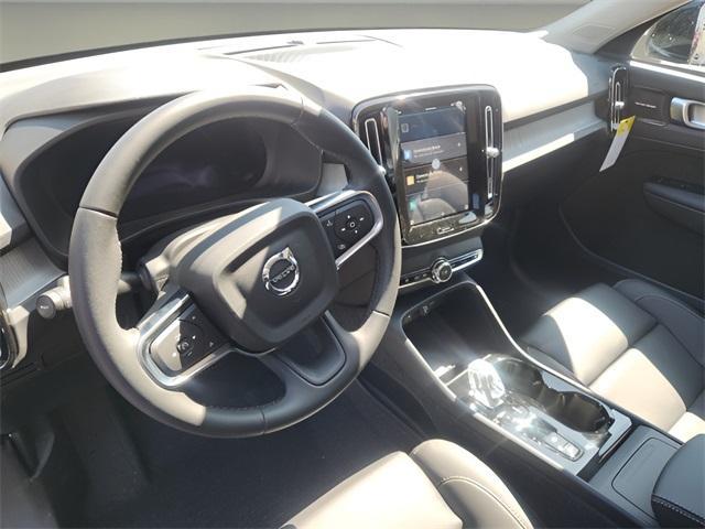 new 2025 Volvo XC40 car, priced at $48,945