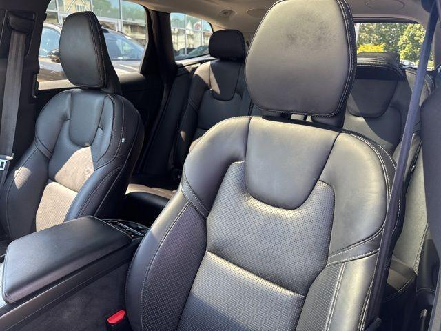 used 2022 Volvo XC60 car, priced at $34,898