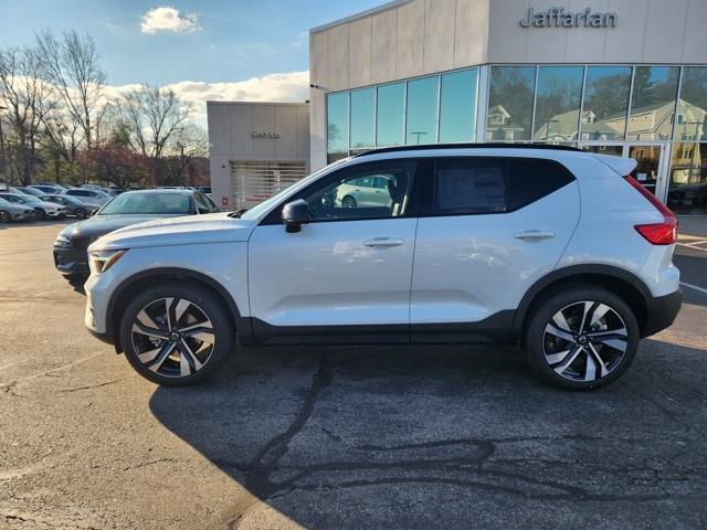 new 2025 Volvo XC40 car, priced at $51,765