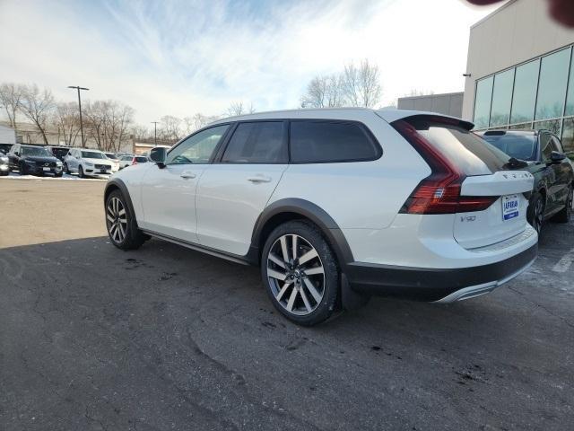 new 2025 Volvo V90 Cross Country car, priced at $65,175