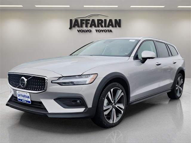 new 2025 Volvo V60 Cross Country car, priced at $55,025