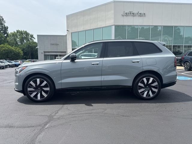 used 2025 Volvo EX90 car, priced at $72,900