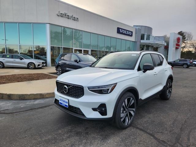 new 2025 Volvo XC40 car, priced at $49,790