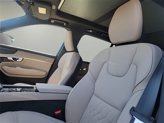 new 2025 Volvo XC90 Plug-In Hybrid car, priced at $77,895