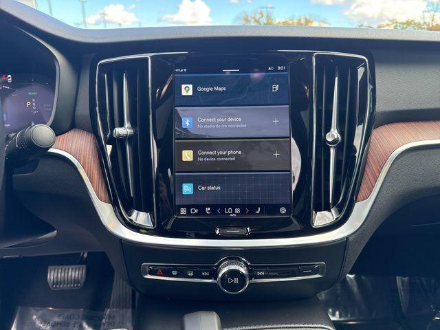 used 2024 Volvo S60 Recharge Plug-In Hybrid car, priced at $39,695