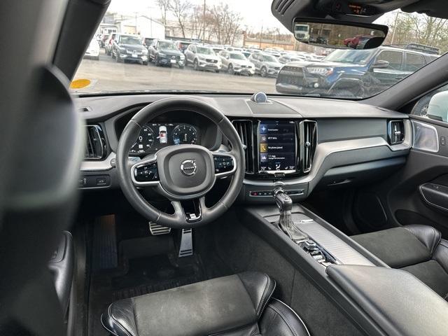 used 2018 Volvo XC60 car