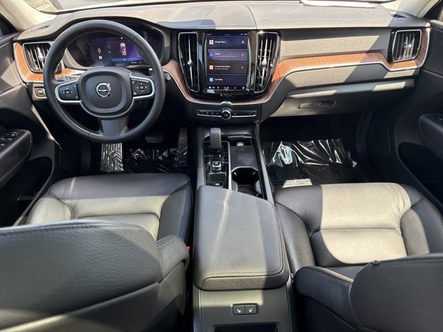 used 2022 Volvo XC60 car, priced at $29,788