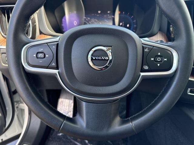 used 2022 Volvo XC60 car, priced at $29,788