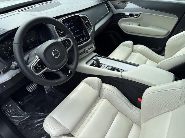 used 2022 Volvo XC90 Recharge Plug-In Hybrid car, priced at $47,000