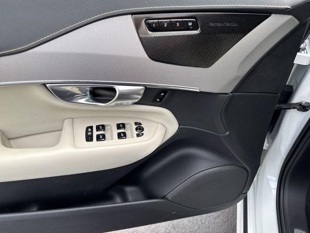 used 2022 Volvo XC90 Recharge Plug-In Hybrid car, priced at $47,000