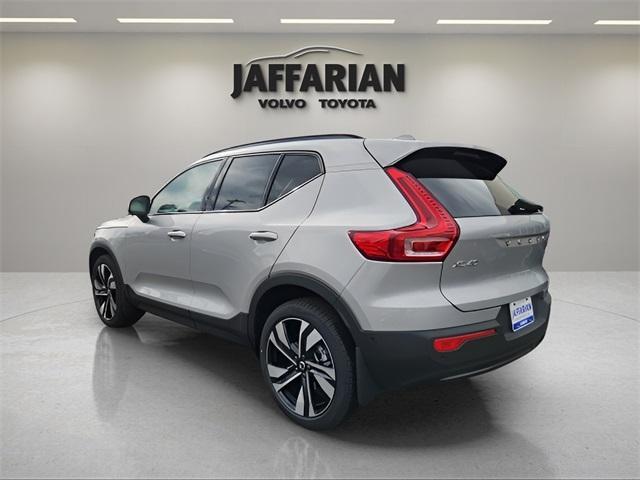 new 2025 Volvo XC40 car, priced at $52,015