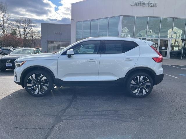 new 2025 Volvo XC40 car, priced at $51,040