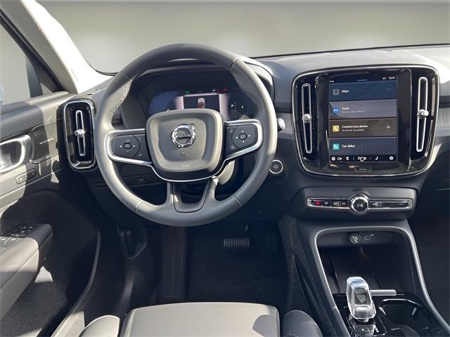 new 2025 Volvo XC40 car, priced at $51,040