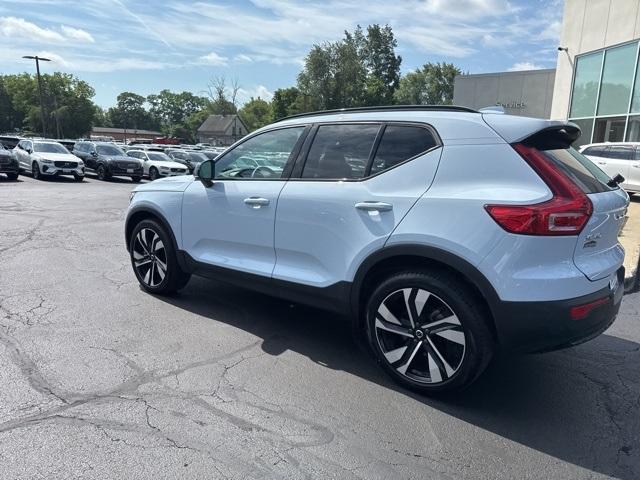 used 2024 Volvo XC40 car