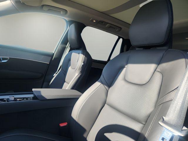 new 2025 Volvo XC90 car, priced at $78,465